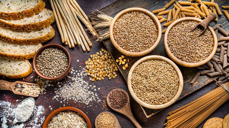 مصرف غلات کامل باعث بهبود کدام فاکتور در بیماران کبد چرب میشود ؟