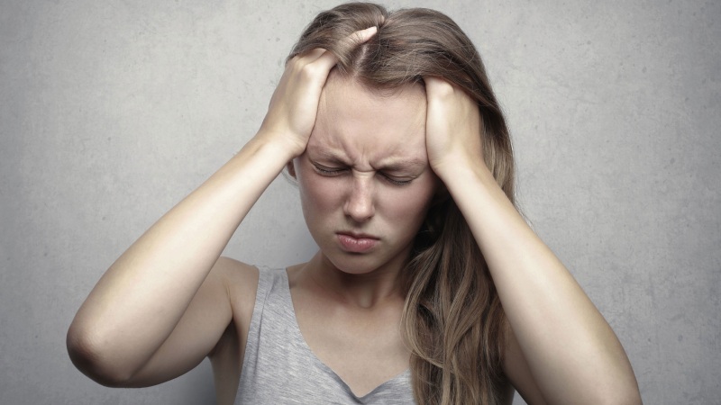 چگونه تغییرات آب و هوا می‌ تواند باعث تحریک میگرن شود؟