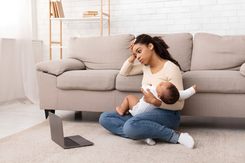 چگونه با فرسودگی مادرانه مقابله کنیم؟ راهکارهایی برای مراقبت از خود و بازگشت انرژی
