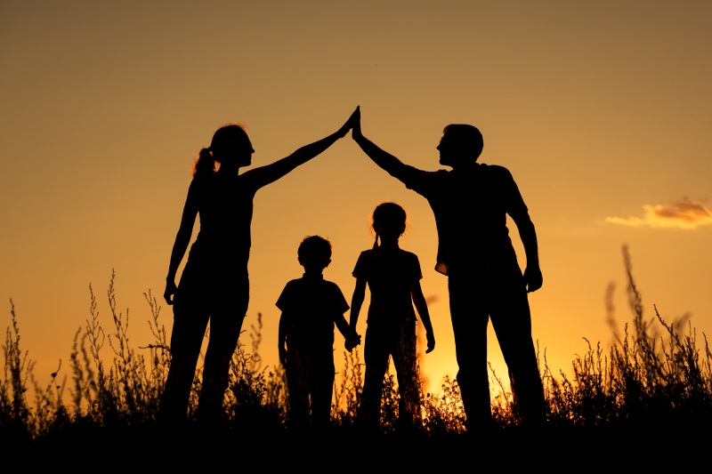 ویژگی‌ های خانواده سالم: پایه‌ ای برای رشد فردی و اجتماعی