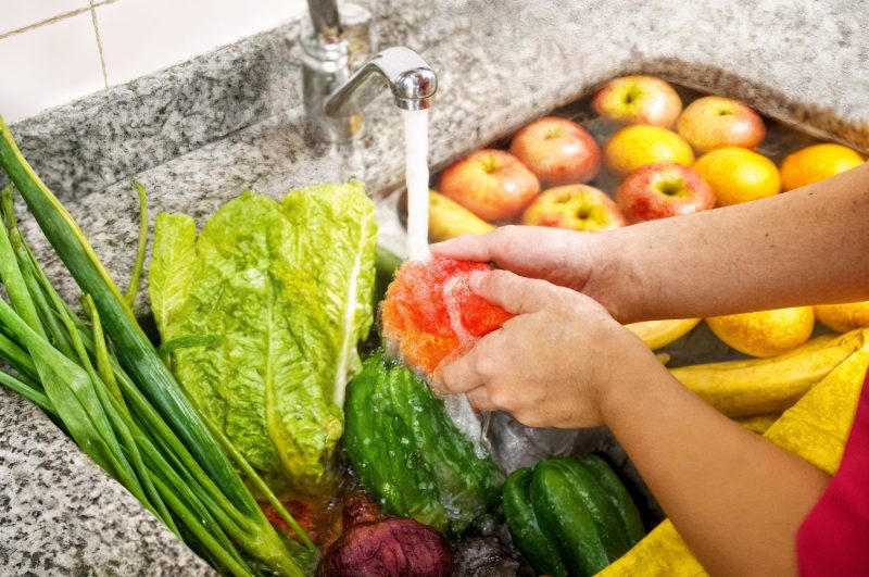 روش‌ های مؤثر برای کاهش باقیمانده آفت‌ کش‌ ها