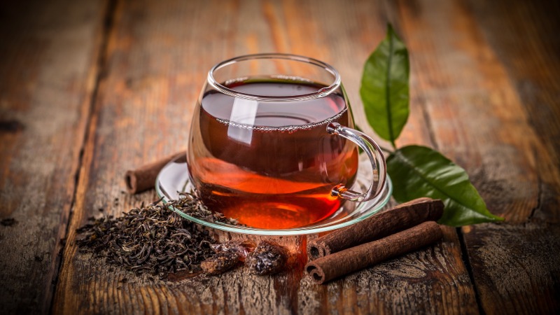 آیا چای باعث کم خونی می شود؟ حقیقت مصرف چای در تابستان از زبان علم و طب سنتی
